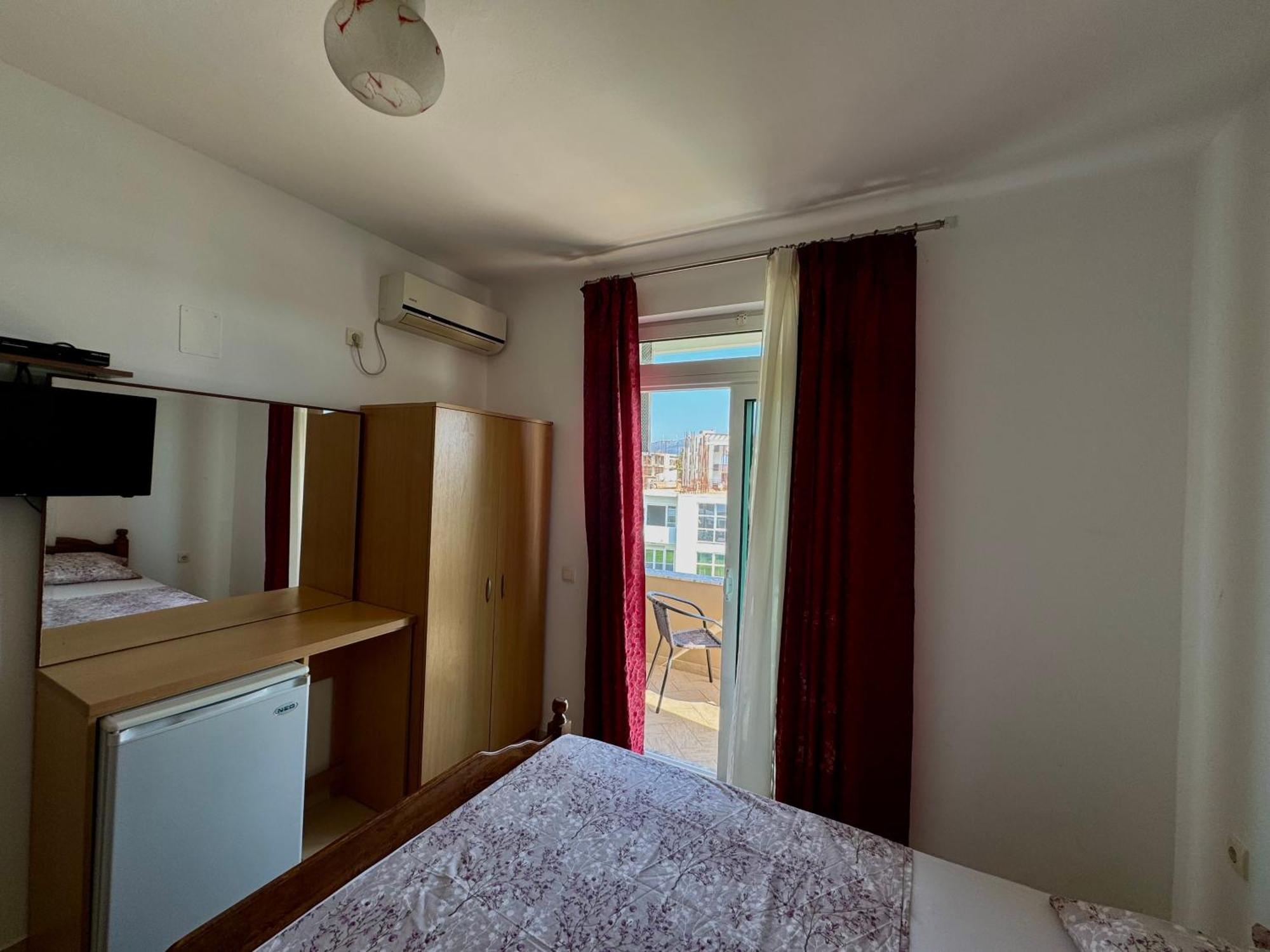 Apartments Cobi Ulcinj Quarto foto